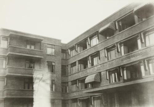 Edificio, detalle balcones