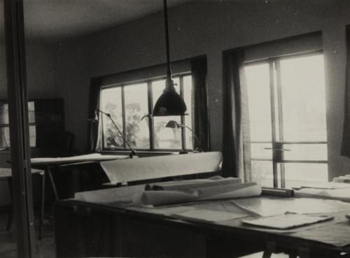 Interior, estudio