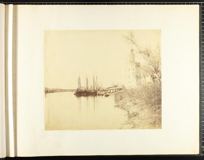 (Barcos junto a la torre del Oro)