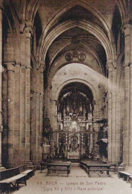 Ávila. Iglesia de San Pedro (Siglo XII y XIII). Nave Principal