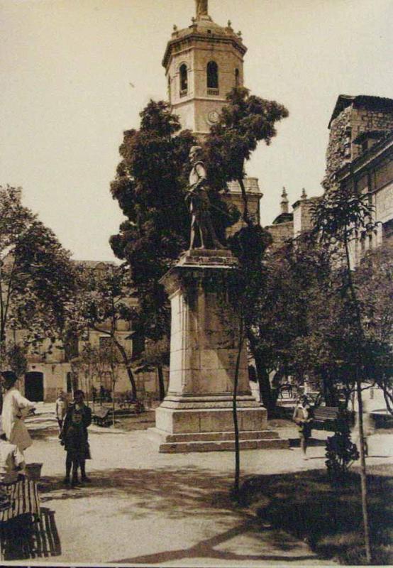 Valladolid. Monumento de Bronze de Cervantes