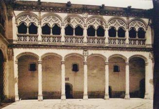 Valladolid. Colegio de San Gregorio. Patio