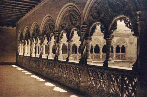 Valladolid. Colegio de San Gregorio. Galería del Patio