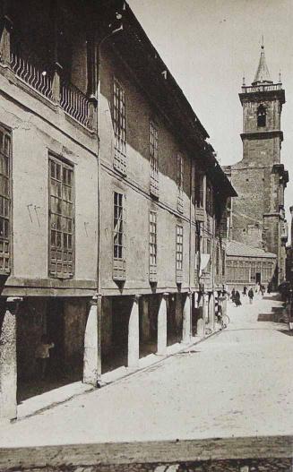 Oviedo. Calle de Fierro