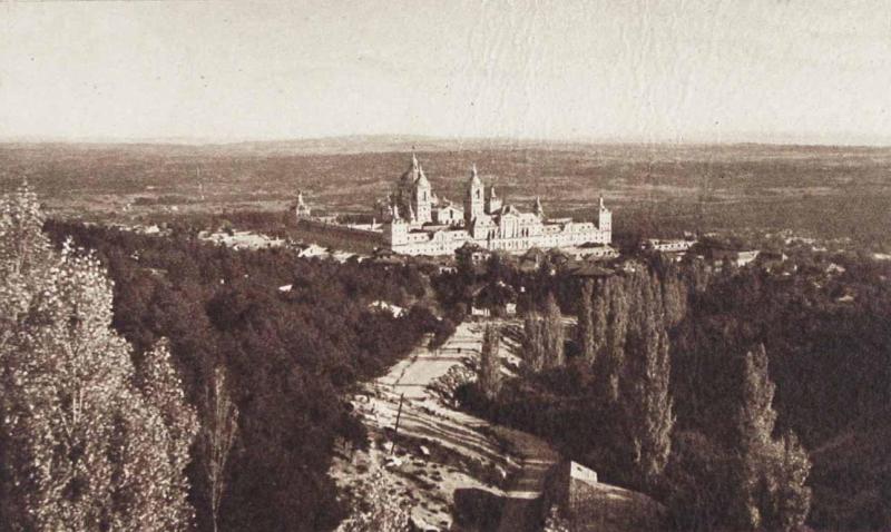 San Lorenzo de El Escorial. Vista general del Monasterio (desde la Presa)