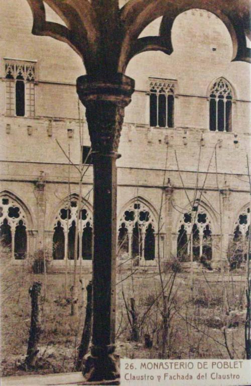 Monasterio de Poblet. Claustro y Fachada del Claustro