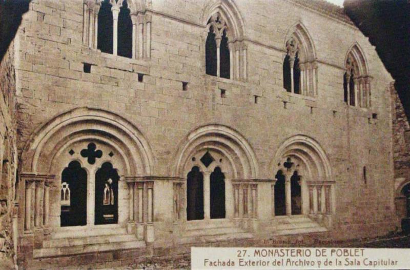 Monasterio de Poblet. Fachada Exterior del Archivo y de la Sala Capitular