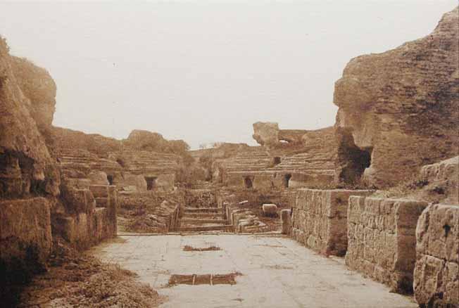 Ruinas de Itálica. Circo Romano. Entrada