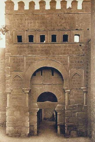 Toledo. Puerta de Alfonso VI