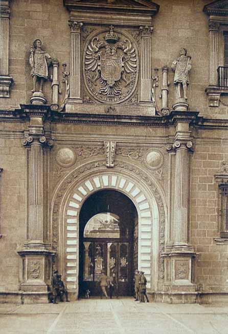 Toledo. Puerta del Alcázar