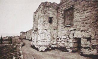 Tarragona. Passeig arqueològic: Torre roma i porta ciclòpea