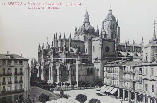 Segovia. Plaza de la Constitución y Catedral