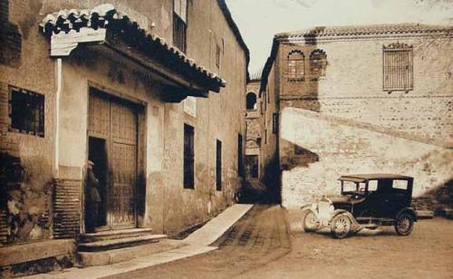 Toledo. Puerta de la sinagoga y del Museo del Greco