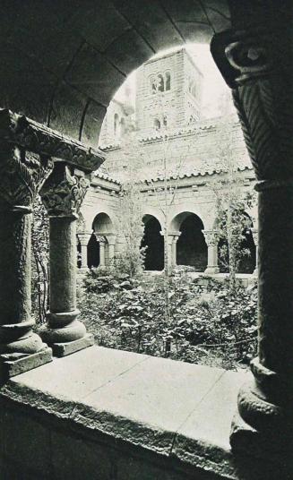 Monasterio Románico (Claustro) (Pueblo Español. Exposición Internacional de Barcelona)