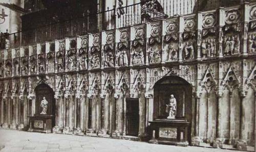 Toledo. Catedral. Lateral del Coro. Exterior