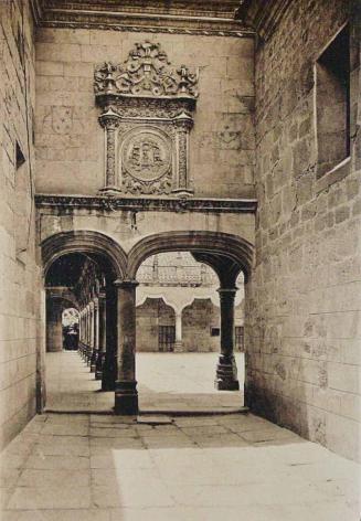 Salamanca. Escuelas Menores. Entrada al Claustro