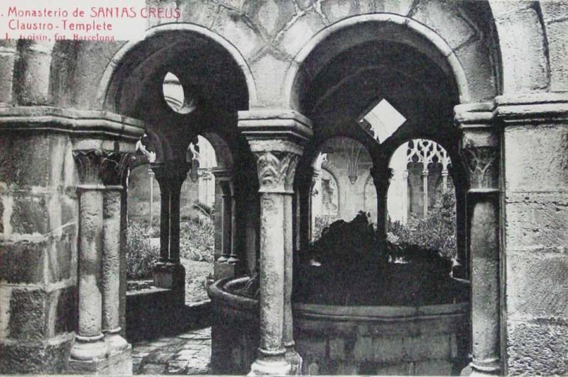 Monasterio de Santas Creus. Claustro. Templete