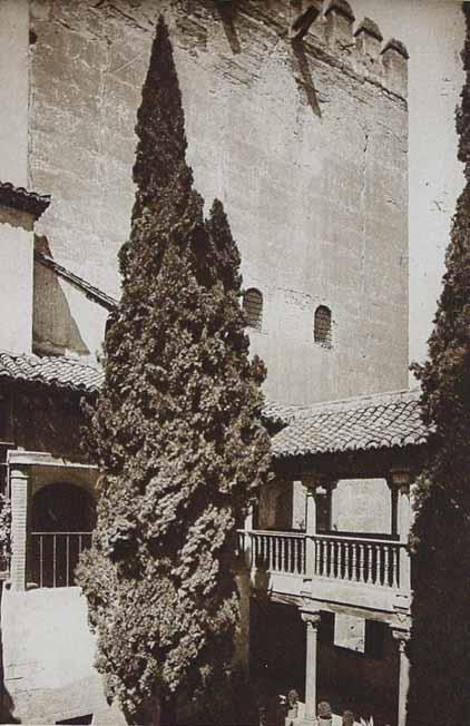 Granada. Alhambra. Patio de la Reja