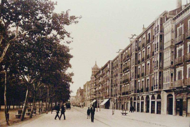 Valladolid. Avenida de Alfonso XIII