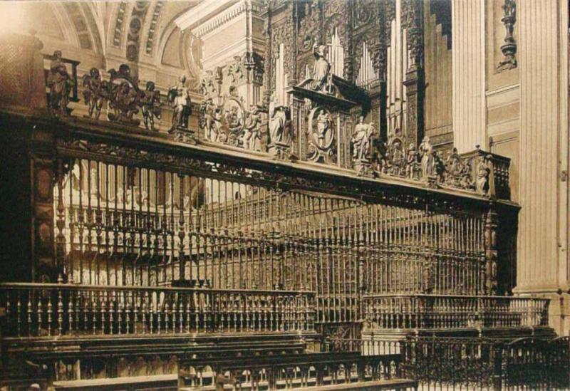 Zaragoza. Templo del Pilar. Verja del Coro