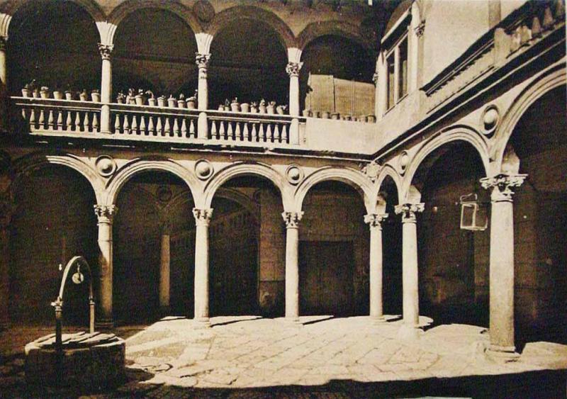 Valladolid. Patio de la Casa de Fabio Nelli (Renacimiento)