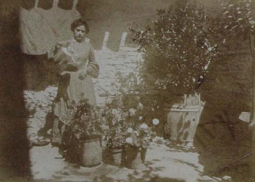 (Retrato de una mujer con regadera)