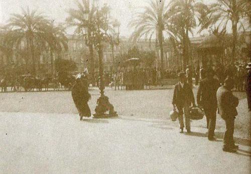 (Plaza de Sevilla)
