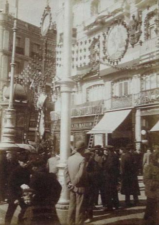 (Engalanamiento de la Puerta del Sol. Visita de Loubet)