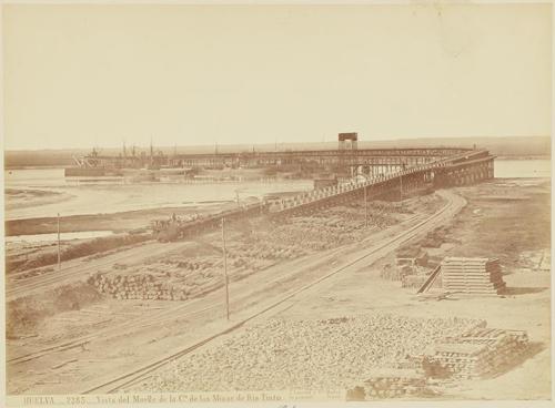 Vista del muelle de la compañía de las minas de Río Tinto.