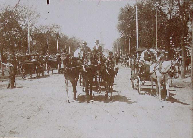 (Coches de caballos. Feria de Sevilla)