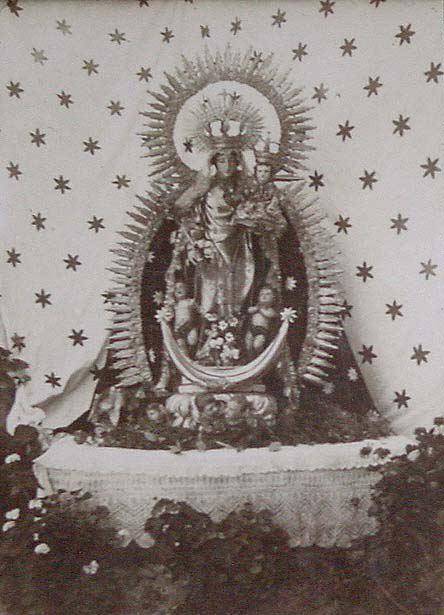 (Imagen  de una Virgen con niño)