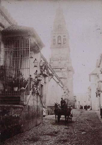 (Calle de Córdoba y torre de la Catedral)