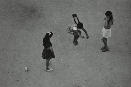 Niñas jugando. UVA Fuencarral