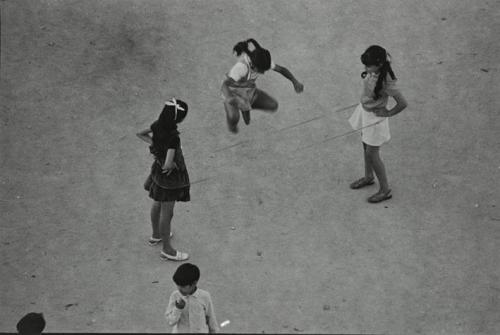 Niñas jugando. UVA Fuencarral