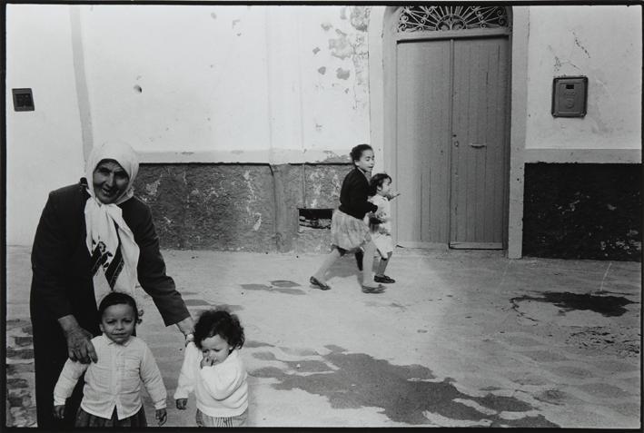 Mujer y niños. Marruecos