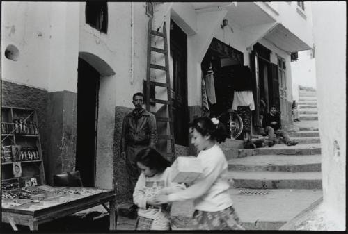 Calle y puesto de venta. Marruecos