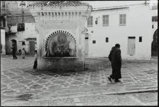 Plaza con fuente. Marruecos