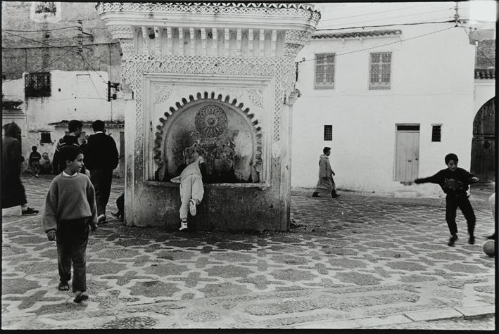 Plaza con fuente. Marruecos