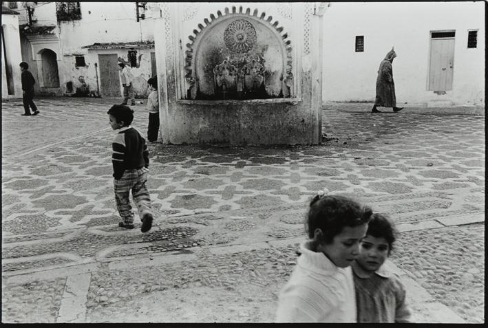 Plaza con fuente. Marruecos