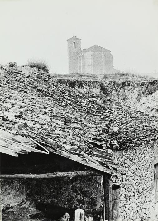 Iglesia de pueblo rural