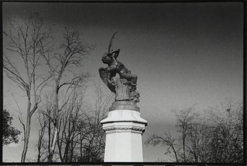 Estatua del ángel caído. El Retiro, Madrid