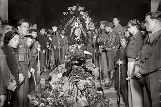 Capilla ardiente del dirigente anarquista Buenaventura Durruti