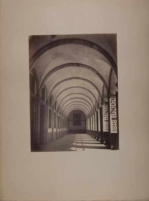 El Escorial. Monasterio, arcadas del claustro