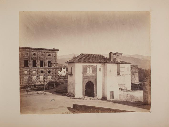 Alhambra. Puerta del vino y palacio de Carlos V