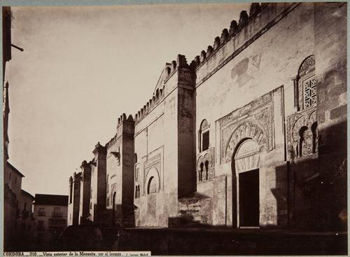 Córdoba. Vista exterior de la Mezquita por el levante