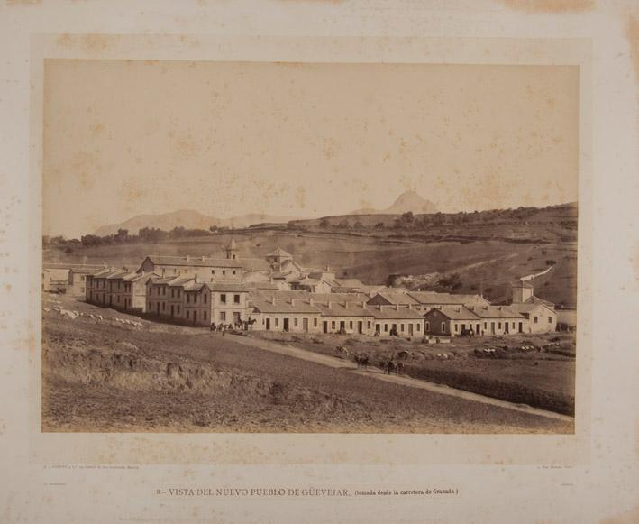 Vista del nuevo pueblo de Güevejar (tomada desde la carretera de Granada)