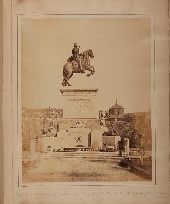 Madrid. Estatua de Felipe IV en la Plaza de Oriente