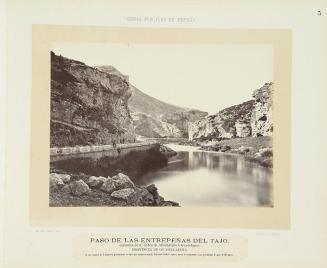 Paso de las entrepeñas del Tajo, carretera de segundo orden de Albaladejito a Guadalajara, provincia de Guadalajara