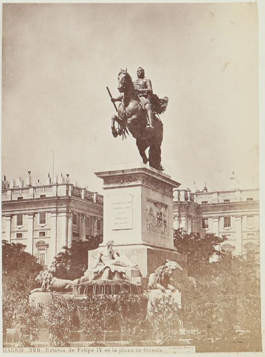 Madrid. Estatua de Felipe IV en la plaza de Oriente