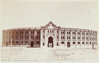 Madrid. Fachada principal de la nueva plaza de toros